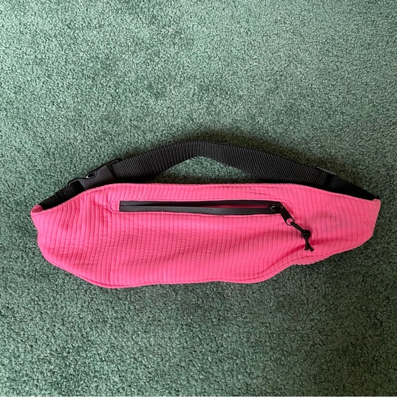 TRIANGL Neon Pink Belt Bag / Fanny Pack - Picture 7 of 7